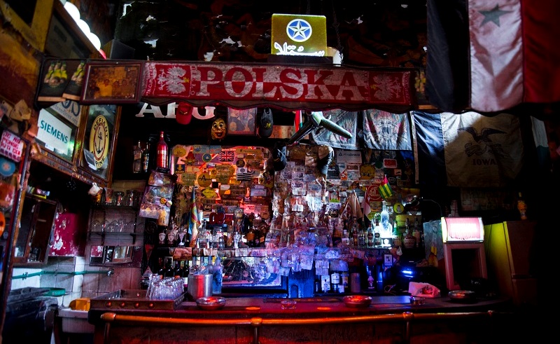 Move Over Alexandria's Dive Bars: These Are The City's Coolest Stella Spots