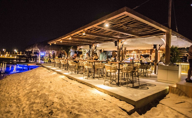 This Sahel Beach-Bar Will Have You Making Tough Choices Between Dancing and Sushi