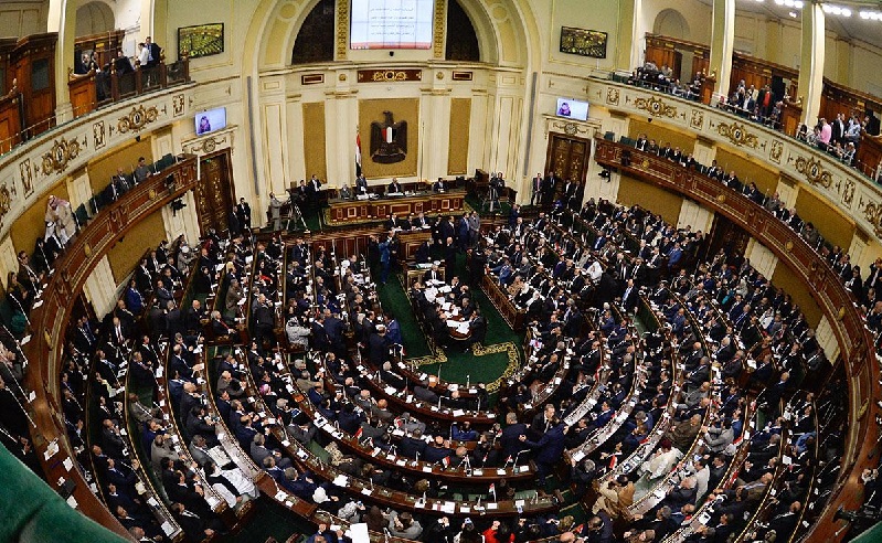 Egyptian Parliament Proposes Law to Restructure Working Days 