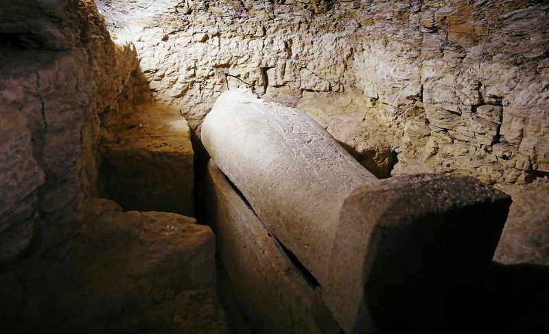 Tomb with mummy