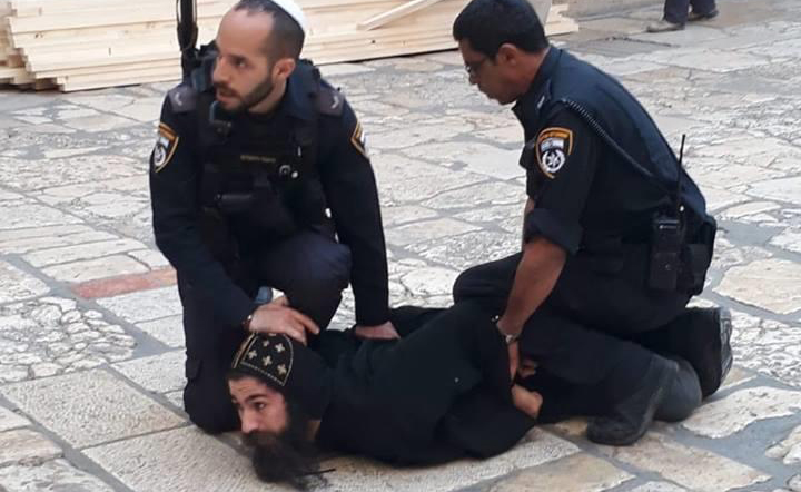 Video: Israeli Forces Attack Coptic Egyptian Monks in Jerusalem 