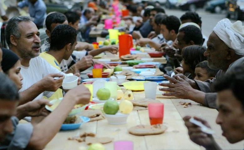 Long ramadan banquet iftar