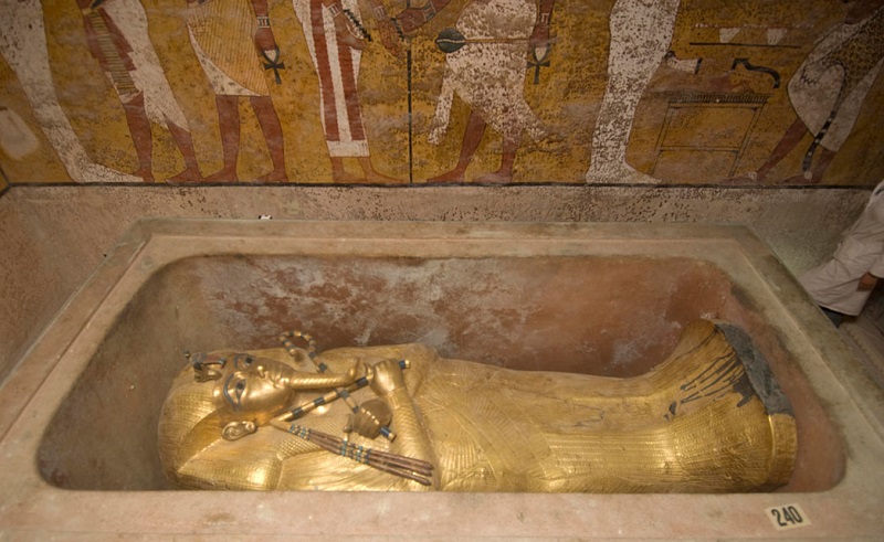 Gilded Coffin of Tutankhamun to Undergo Restoration Ahead of Grand Egyptian Museum Exhibition