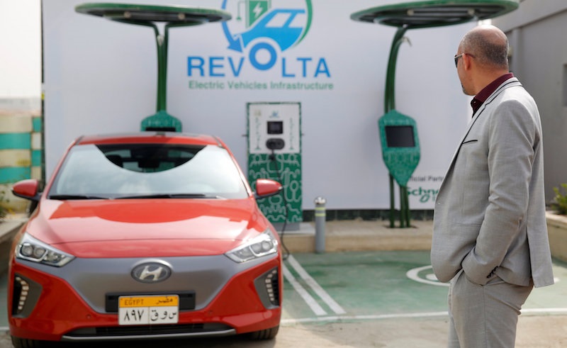 Upper Egypt to Receive EGP 60 Million in Investment for Electric Vehicle Charging Stations