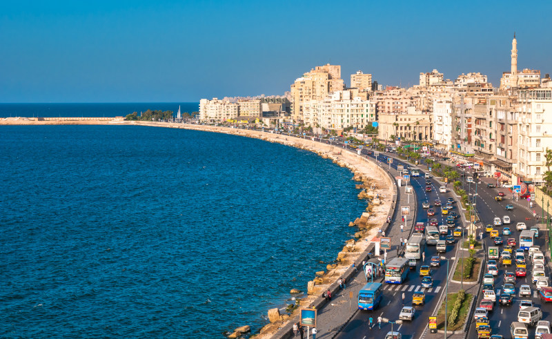 Alexandria Issues EGP10,000 Fine for Tuk Tuks on the Corniche