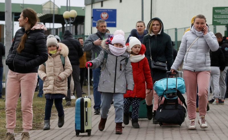 Over 8,600 Ukrainian Tourists in Egypt Evacuate to Europe
