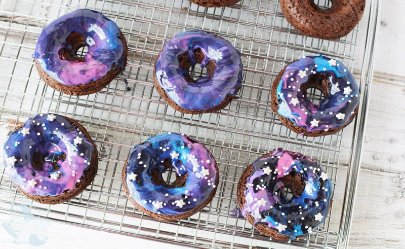 Alien Dough Makes Doughnuts from Outer Space