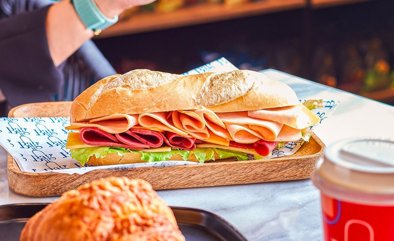 Get That Ready-to-Eat Sandwich Bag at This New Cairo Daily Mart