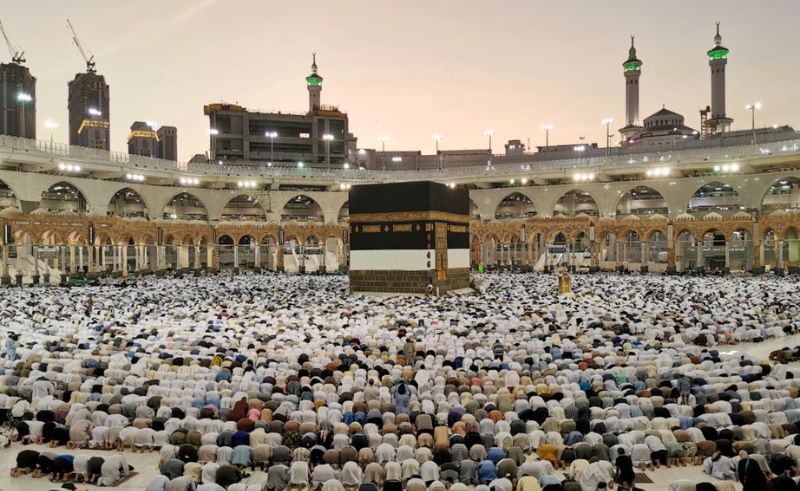 Saudi Arabia Restricts Visiting Visa Holders During Hajj Season