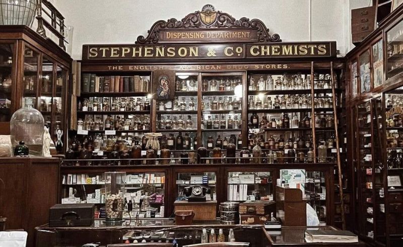 This Downtown Cairo Pharmacy is Reminiscent of an Alchemist Lab