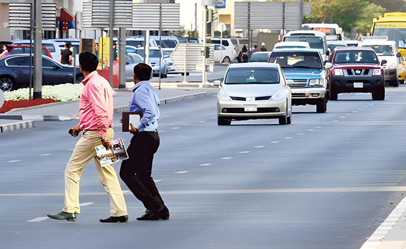 Pedestrians Crossing Highways Will Face New Fines of Up to SAR 2,000