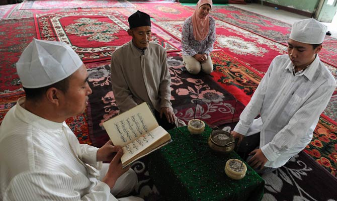 China Bans Ramadan For Muslims in Xinjiang Region