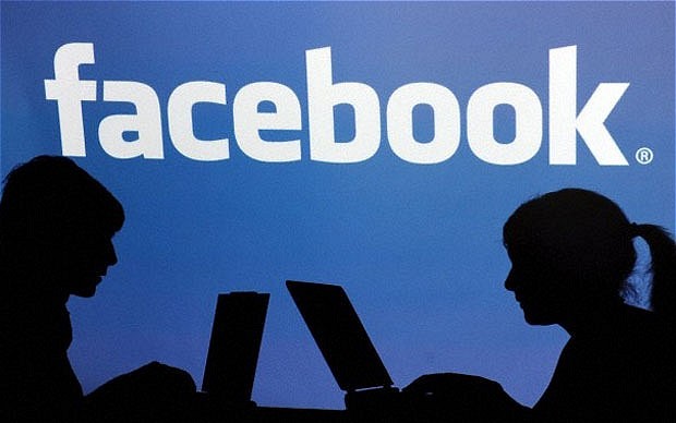 Facebook to Share Ad Revenue With Video Creators