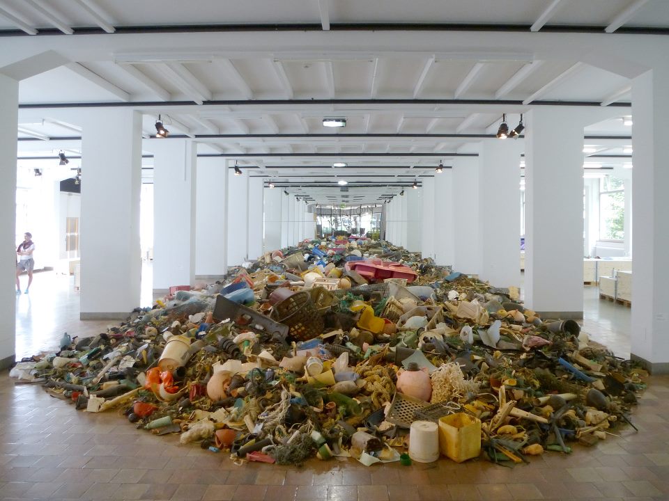 The Plastic Garbage Project 