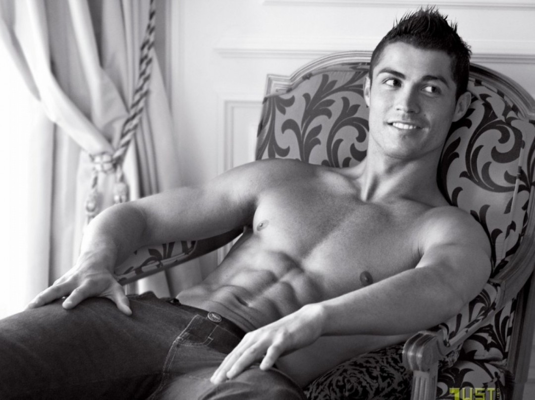 10 Hottest World Cup Players