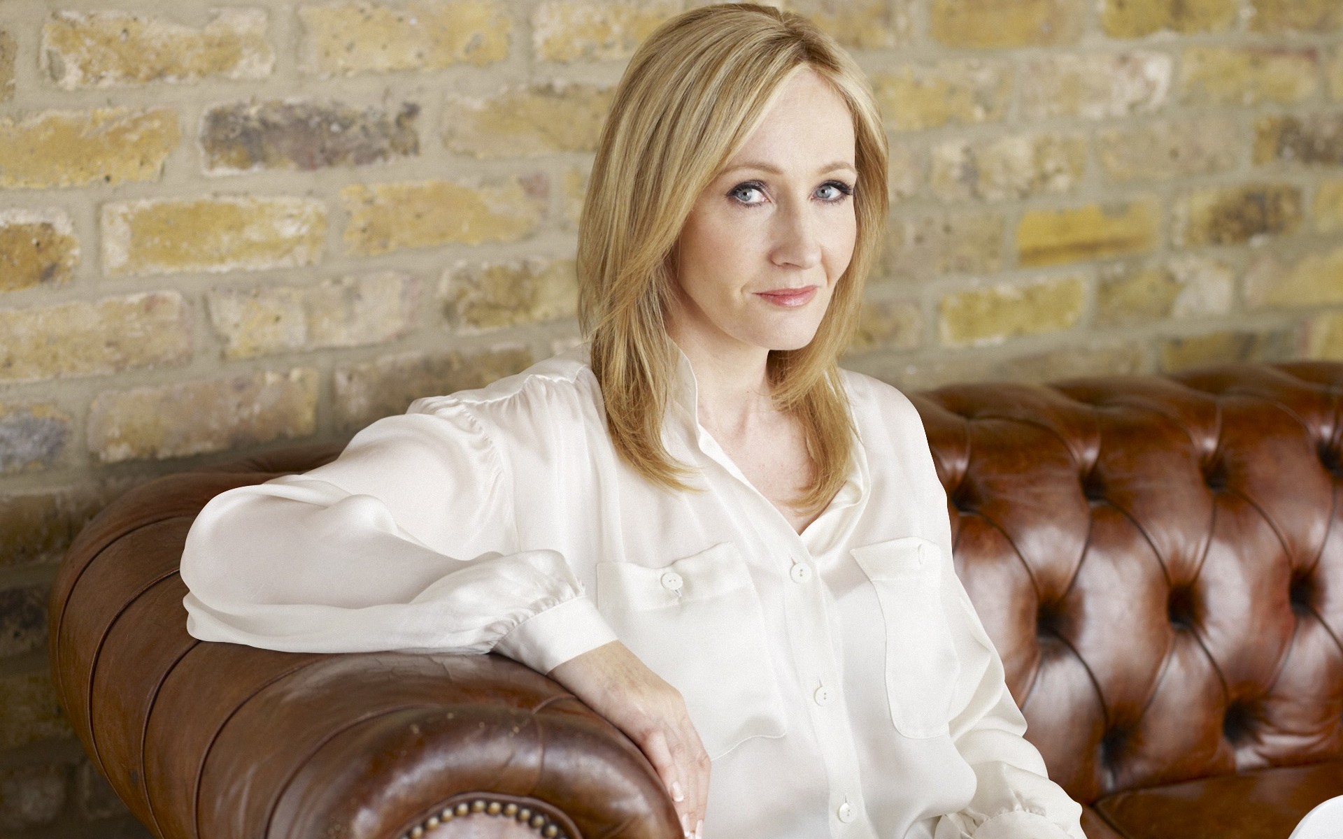 J.K.Rowling Speaks to Egyptian Writer