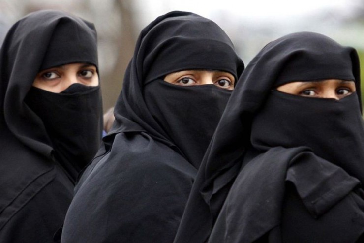 Switzerland Set To Fine Women 6,500 EUR For Wearing Burkas In Public
