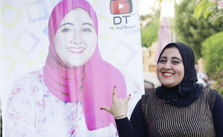 Egyptian Woman Translates Arabic Songs into Sign Language for Middle Eastern Deaf Community