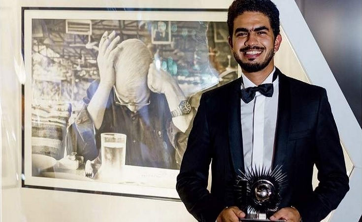Egyptian Amateur Photographer Wins Top Photography Prize for Photo of His Sad Father