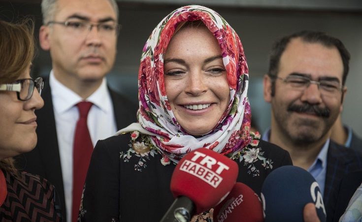 Why Lindsay Lohan's 'Racial Profiling' Comments and Headscarf Are Textbook Cultural Appropriation