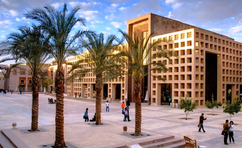 Administrative Court Strikes Down AUC’s Policy to Collect Tuition Fees in Dollars