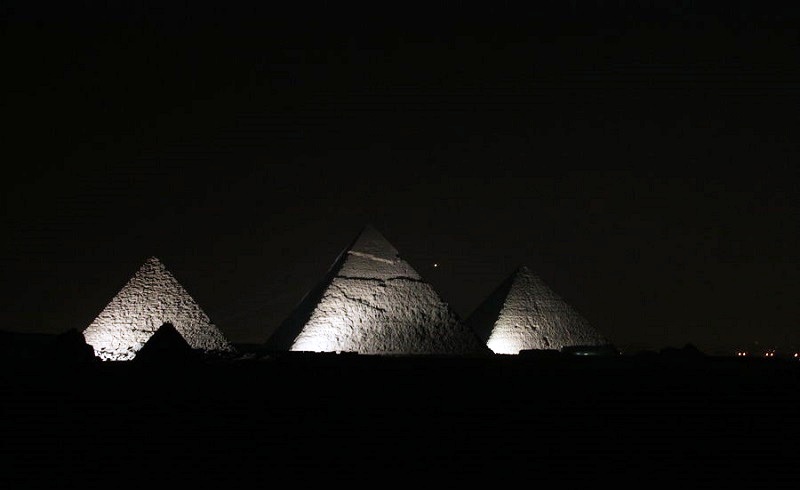 Egypt's Iconic Heritage Sites Turn Off Their Lights for Earth Hour