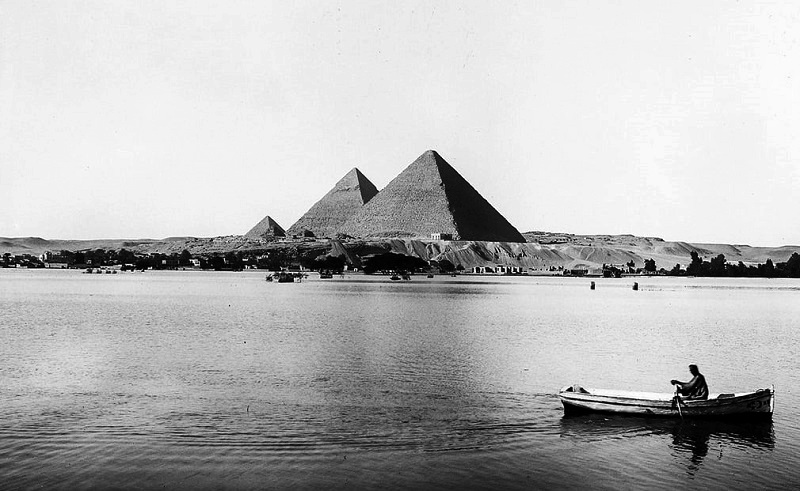 Cairo Captured in Pictures Over The Last 100 Years