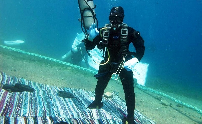 This Egyptian Diver Has Been Underwater Since Monday to Break World Record for Longest Dive